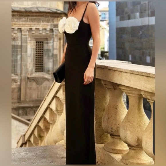 CATWALK CONNECTION SANDRI
MAXI DRESS. . - Picture 3 of 5